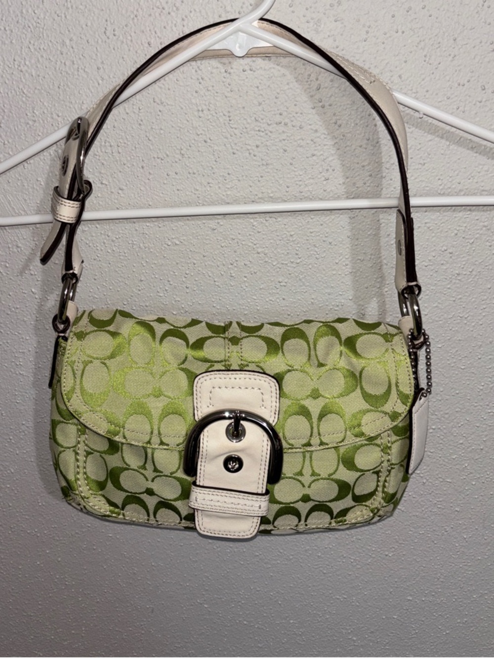 vintage Y2K-era Coach Soho Signature Flap Bag (specifically style F15668)